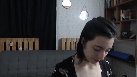 alicee_logan_ online show from 01/12/25, 02:56