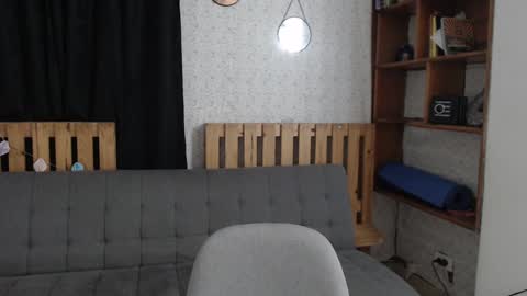 alicee_logan_ online show from 01/14/25, 02:50