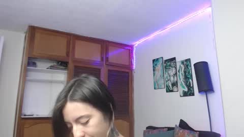 alicee_logan_ online show from 10/11/25, 01:27