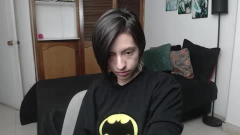 alicee_logan_ online show from 12/04/25, 02:10