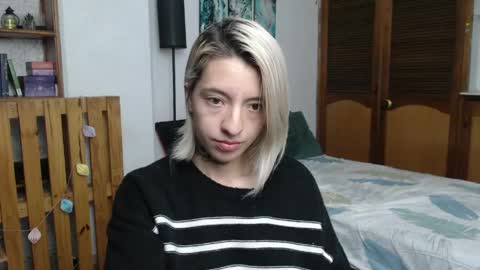 alicee_logan_ online show from 05/03/26, 01:44