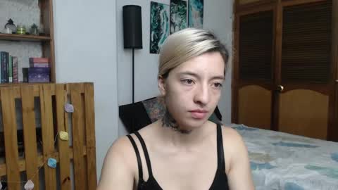 alicee_logan_ online show from 05/17/26, 02:20