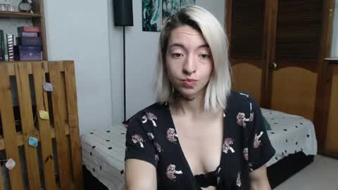 alicee_logan_ online show from 05/25/26, 02:28