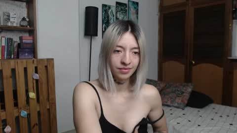 alicee_logan_ online show from 07/07/26, 01:41