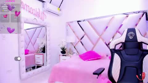 Snapshot of alicee_mature chatting on 06/12/26, 12:26 alicee online show from 06/12/26, 12:26