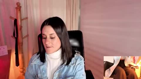 Aleja  online show from 10/22/25, 11:10