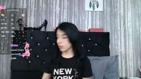 Snapshot of alicee_moonn chatting on 11/17/25, 07:08 alicee_moonn online show from 11/17/25, 07:08