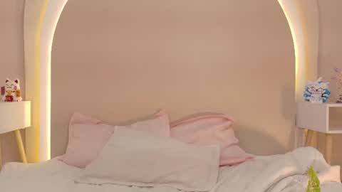Snapshot of alicee_rodriguez chatting on 06/18/26, 05:50 alice online show from 06/18/26, 05:50