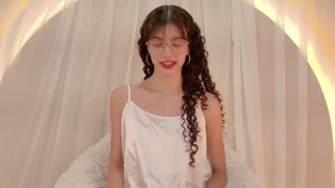 Snapshot of alicee_rodriguez chatting on 07/21/26, 05:48 alice online show from 07/21/26, 05:48