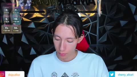 Snapshot of alicee_salvatore chatting on 10/20/25, 09:21 Alice Salvatore online show from 10/20/25, 09:21