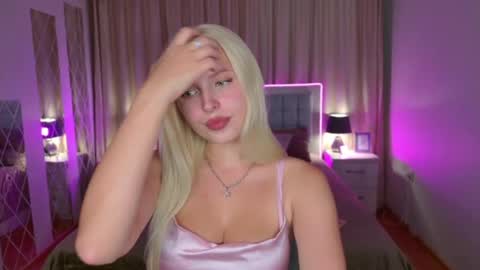 Snapshot of alicefreman chatting on 09/14/25, 11:42 Alice online show from 09/14/25, 11:42