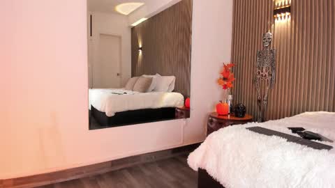 Snapshot of alicehanz_ chatting on 10/24/25, 04:20 Alice online show from 10/24/25, 04:20