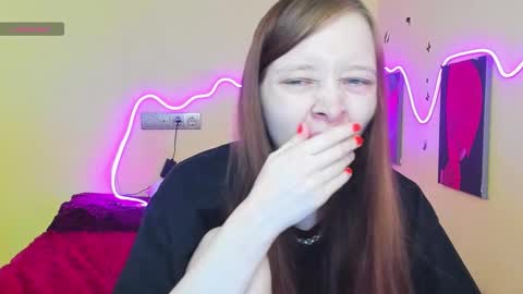 Snapshot of alicehariss chatting on 09/19/25, 01:07 Alie online show from 09/19/25, 01:07