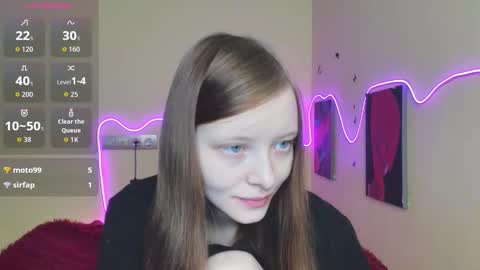 Snapshot of alicehariss chatting on 09/28/25, 01:22 Alie online show from 09/28/25, 01:22