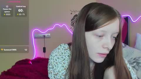 Snapshot of alicehariss chatting on 10/12/25, 01:37 Alie online show from 10/12/25, 01:37