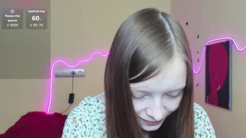 Snapshot of alicehariss chatting on 10/19/25, 03:07 Alie online show from 10/19/25, 03:07