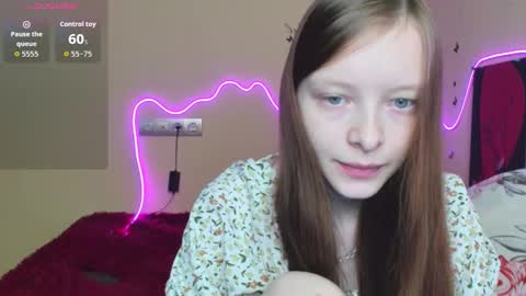 Snapshot of alicehariss chatting on 10/22/25, 03:18 Alie online show from 10/22/25, 03:18
