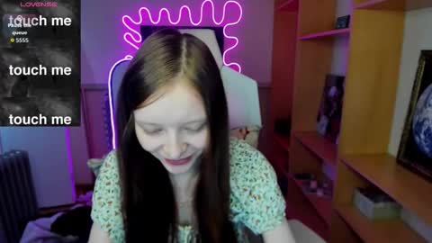 Snapshot of alicehariss chatting on 11/07/25, 06:13 Alie online show from 11/07/25, 06:13