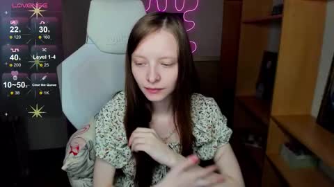 Snapshot of alicehariss chatting on 11/11/25, 02:00 Alie online show from 11/11/25, 02:00