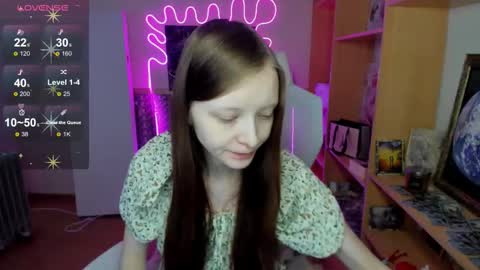 Snapshot of alicehariss chatting on 11/18/25, 09:36 Alie online show from 11/18/25, 09:36