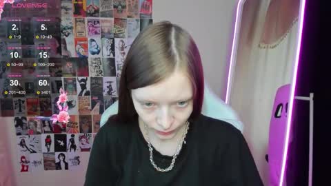 Snapshot of alicehariss chatting on 11/21/25, 03:16 Alie online show from 11/21/25, 03:16