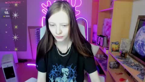 Snapshot of alicehariss chatting on 11/23/25, 03:06 Alie online show from 11/23/25, 03:06