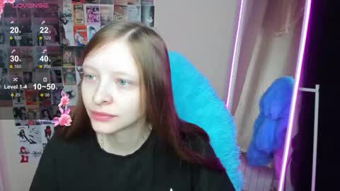 Snapshot of alicehariss chatting on 11/26/25, 01:17 Alie online show from 11/26/25, 01:17