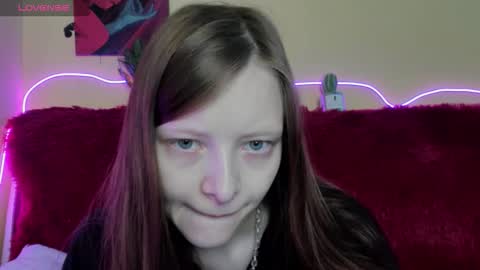 Snapshot of alicehariss chatting on 12/02/25, 06:19 Alie online show from 12/02/25, 06:19