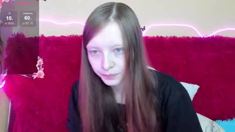 Snapshot of alicehariss chatting on 12/14/25, 03:12 Alie online show from 12/14/25, 03:12