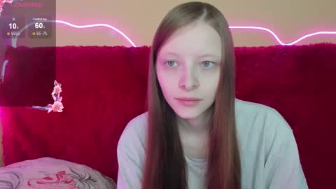 Snapshot of alicehariss chatting on 12/17/25, 04:07 Alie online show from 12/17/25, 04:07