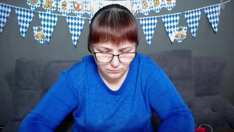 Snapshot of aliceinks chatting on 09/27/25, 06:18 AliceInks online show from 09/27/25, 06:18