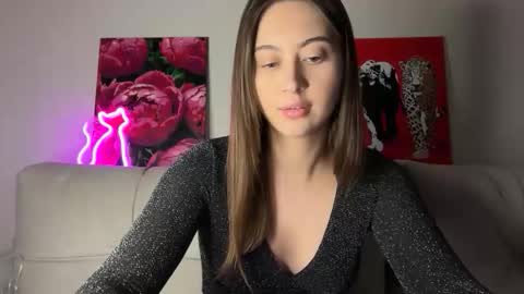 aliceinlustland online show from 05/06/26, 07:41
