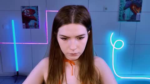 Snapshot of aliceinredsquare_ chatting on 09/20/25, 05:19 Alice online show from 09/20/25, 05:19