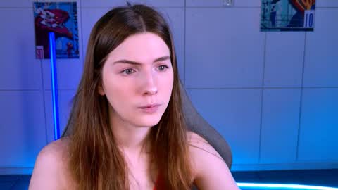 Snapshot of aliceinredsquare_ chatting on 10/22/25, 05:08 Alice online show from 10/22/25, 05:08