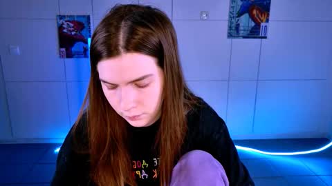 Snapshot of aliceinredsquare_ chatting on 11/26/25, 05:08 Alice online show from 11/26/25, 05:08