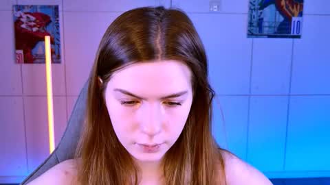 Snapshot of aliceinredsquare_ chatting on 12/03/25, 05:15 Alice online show from 12/03/25, 05:15