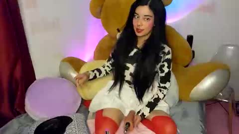 Alicekingdom online show from 11/21/25, 12:32