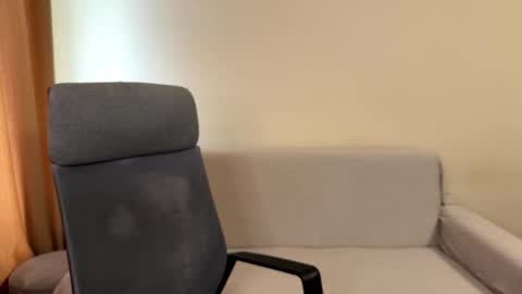 Snapshot of alicekollt chatting on 10/02/25, 08:21 alicekollt online show from 10/02/25, 08:21