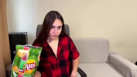 Snapshot of alicekollt chatting on 10/27/25, 08:51 alicekollt online show from 10/27/25, 08:51