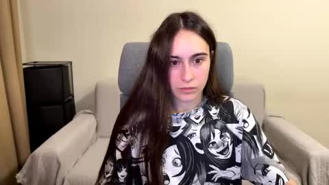 alicekollt online show from 06/08/26, 08:20