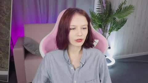 Snapshot of alicekruze chatting on 06/01/26, 01:18 alicekruze online show from 06/01/26, 01:18