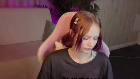 Snapshot of alicekruze chatting on 06/09/26, 01:17 alicekruze online show from 06/09/26, 01:17