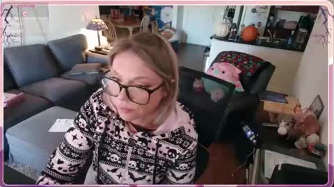 Alice Liddell online show from 11/19/25, 05:57