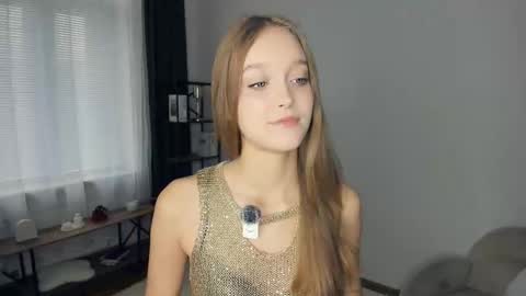 Snapshot of alicemelison chatting on 10/20/25, 08:04 Serena online show from 10/20/25, 08:04