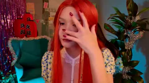 Snapshot of alicemeowoow chatting on 12/15/25, 09:24 Alice online show from 12/15/25, 09:24