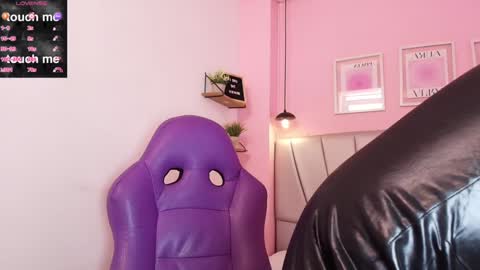 alicemillerr_ online show from 12/02/24, 07:05