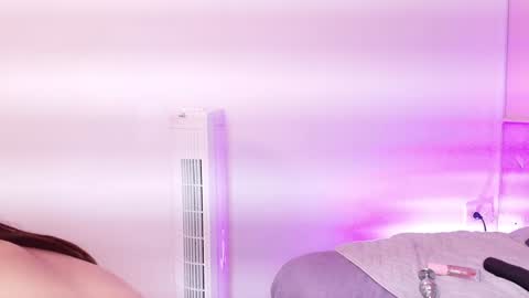 alicemillerr_ online show from 01/09/25, 10:09
