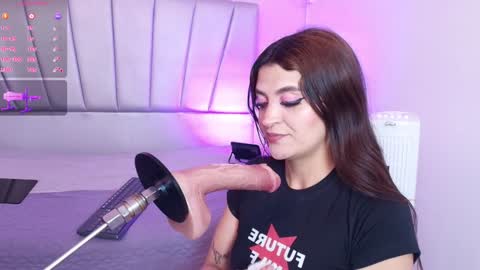 alicemillerr_ online show from 01/13/25, 07:10