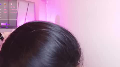 alicemillerr_ online show from 02/28/25, 07:25