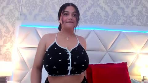 Snapshot of alicemorelli_ chatting on 03/28/26, 02:33 Alice Morelli online show from 03/28/26, 02:33